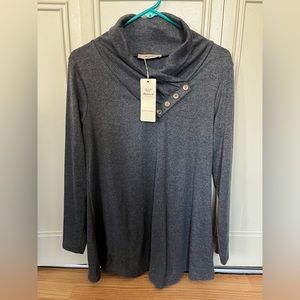 Women’s collared sweater